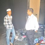 बहेड़ी के मोहल्ला शेरनगर मैं दो सिरफिरो ने लगाई कपड़े के कारखाने में आग।